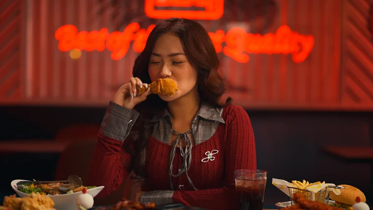 Hình ảnh từ các dự án — bb.q Chicken — Chuỗi phim social